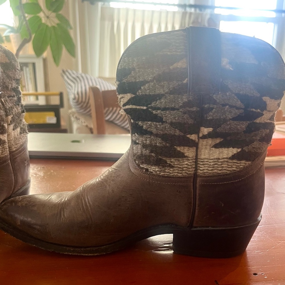 Frye Billy Ankle Boots in Navajo RETIRED DESIGN